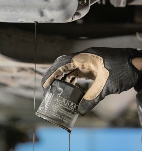 Kaip patikrinti alyvos lygį variklyje?